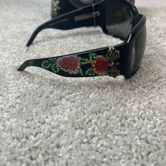 Vintage Y2K Ed Hardy Sunglasses - Picture 4 of 9